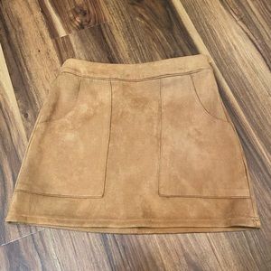 honey punch tan suede pocket skirt